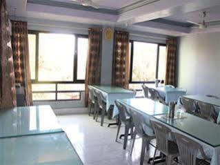 Hotel Madhuban Mahabaleshwar Luaran gambar